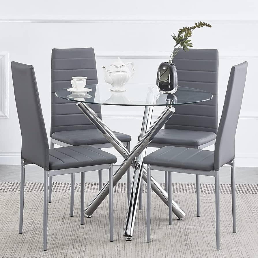 round glass dining table and four chairs min